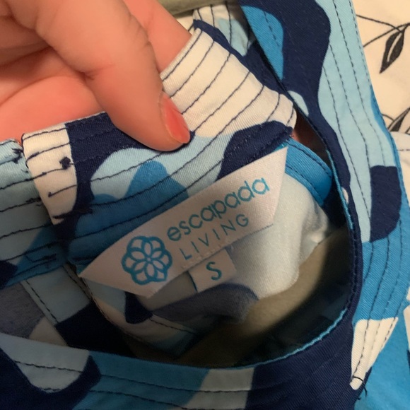 Escapada halter dress size small - Picture 2 of 2